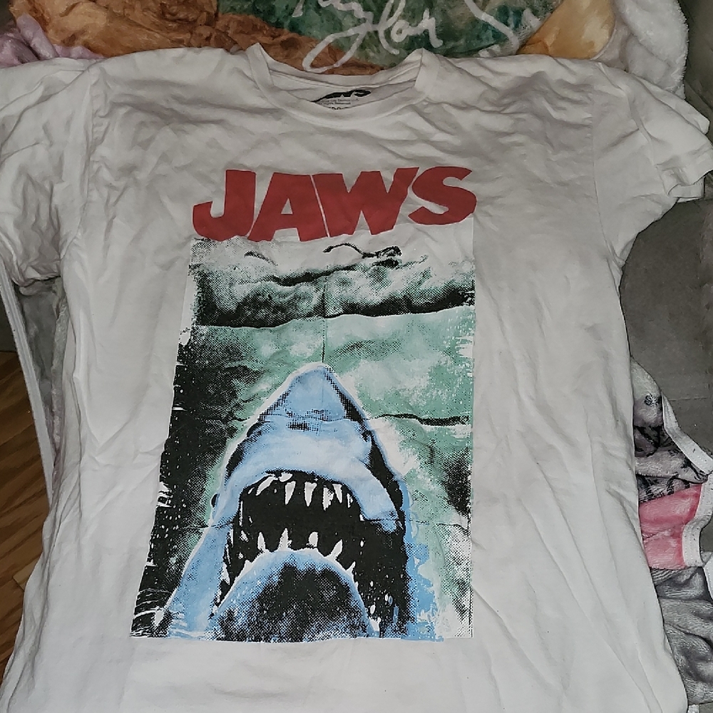 Jaws Graphic T-Shirt